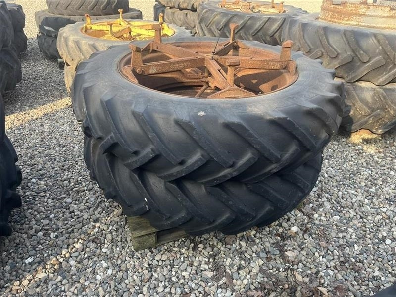 Goodyear 13,6 -38 Molcon 5 arme bred - Padanga - Žemės ūkio technika: foto 1 Goodyear 13,6 -38 Molcon 5 arme bred - Padanga - Žemės ūkio technika: foto 1
