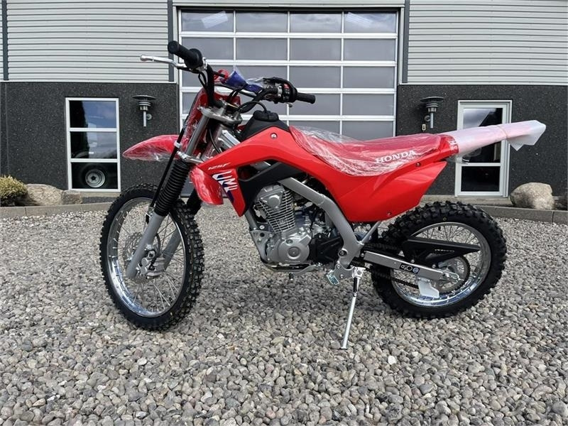 Honda CRF 125 FB Den helt nye model  lizingą Honda CRF 125 FB Den helt nye model: foto 13