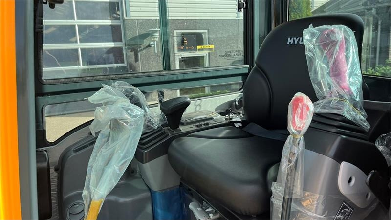 Mini ekskavatorius Hyundai R25Z-9AK Robex med Tilt-Mann tilt skifte samt Engc: foto 9 Mini ekskavatorius Hyundai R25Z-9AK Robex med Tilt-Mann tilt skifte samt Engc: foto 9