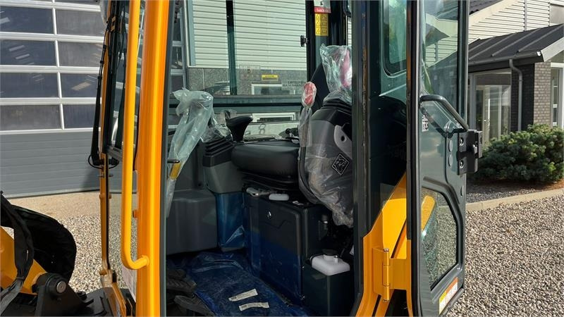 Mini ekskavatorius Hyundai R25Z-9AK Robex med Tilt-Mann tilt skifte samt Engc: foto 8 Mini ekskavatorius Hyundai R25Z-9AK Robex med Tilt-Mann tilt skifte samt Engc: foto 8