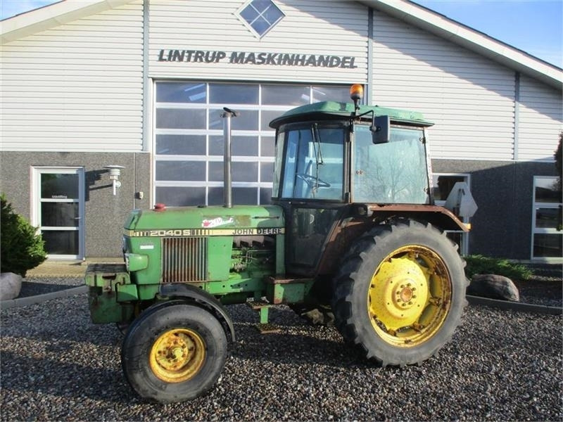 John Deere 2040 S - Traktorius: foto 1 John Deere 2040 S - Traktorius: foto 1
