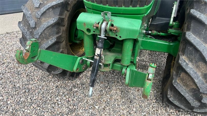 John Deere 6170R AutoPower med frontlift - Traktorius: foto 4 John Deere 6170R AutoPower med frontlift - Traktorius: foto 4