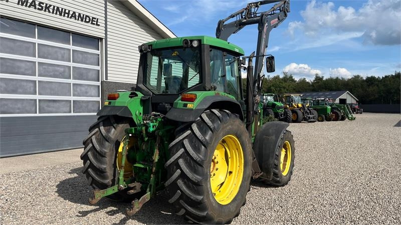 Traktorius John Deere 6910 Auto Quad II-TLS Med frontlæsser: foto 12