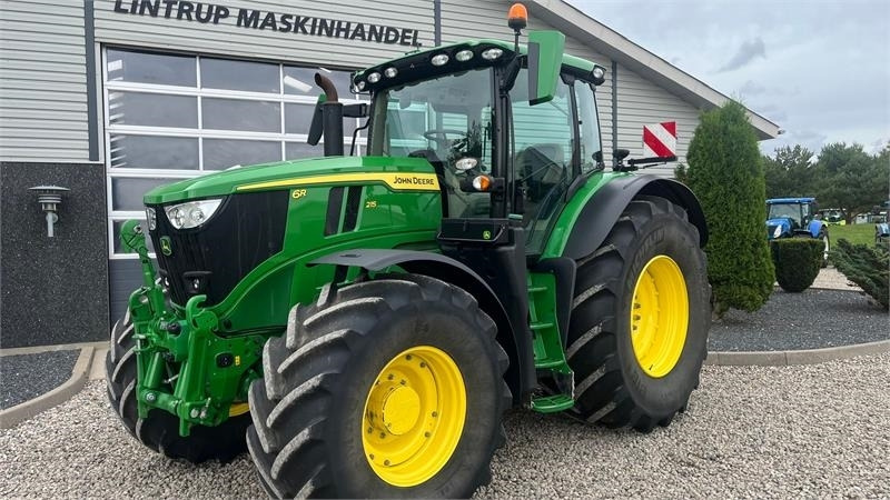 John Deere 6R 215 Command Pro med frontlift - Traktorius: foto 2 John Deere 6R 215 Command Pro med frontlift - Traktorius: foto 2