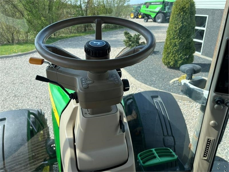 John Deere 7280R Næsten nye dæk, Autopower og frontlift - Traktorius: foto 3 John Deere 7280R Næsten nye dæk, Autopower og frontlift - Traktorius: foto 3