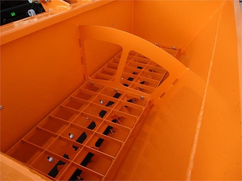 Smėlio/ Druskos barstytuvas - Komunalinė/ Specializuota technika Limas SSP160 Selvlæssende og med lys: foto 6 Smėlio/ Druskos barstytuvas - Komunalinė/ Specializuota technika Limas SSP160 Selvlæssende og med lys: foto 6