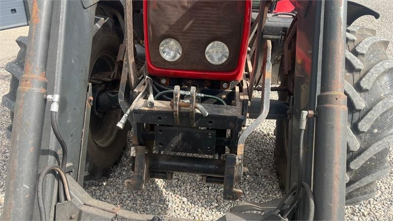 Massey Ferguson 6480 Dyna 4 Med frontlift og frontlæsser - Traktorius: foto 4 Massey Ferguson 6480 Dyna 4 Med frontlift og frontlæsser - Traktorius: foto 4