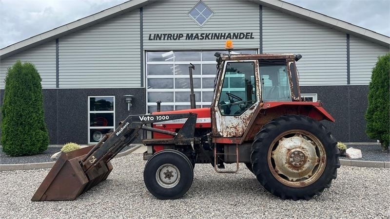 Massey Ferguson 690 Speedshift med frontlæsser - Traktorius: foto 1 Massey Ferguson 690 Speedshift med frontlæsser - Traktorius: foto 1