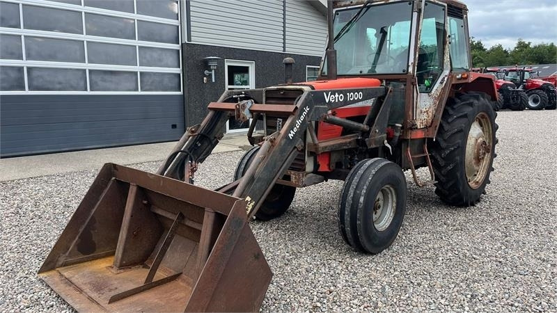 Massey Ferguson 690 Speedshift med frontlæsser - Traktorius: foto 3 Massey Ferguson 690 Speedshift med frontlæsser - Traktorius: foto 3