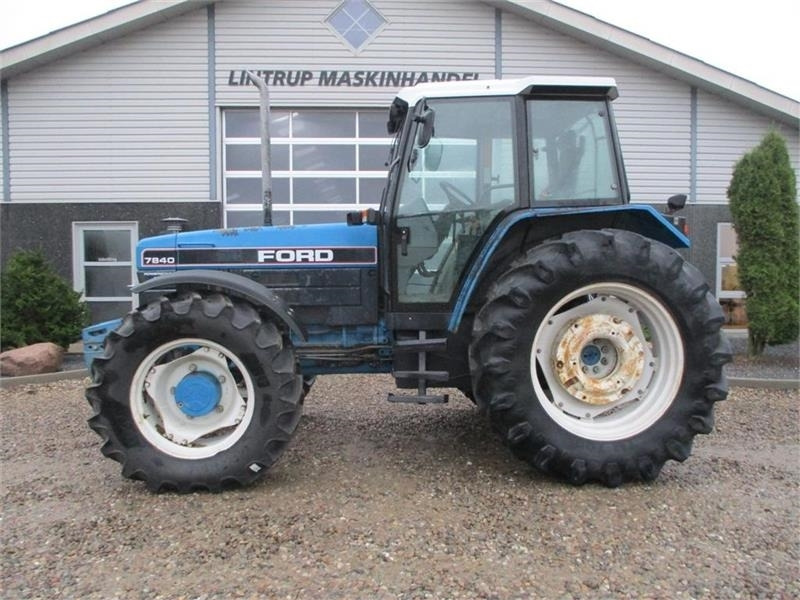 New Holland 7840 SLE, med rigtig god dæk montering og knap på  - Traktorius: foto 1 New Holland 7840 SLE, med rigtig god dæk montering og knap på  - Traktorius: foto 1