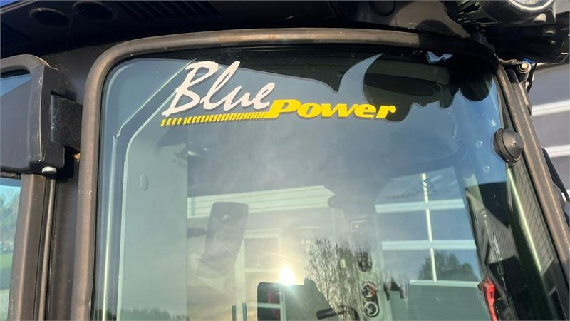 New Holland T5.100 Blue Power udstyrs model, med brede hjul, f - Traktorius: foto 3 New Holland T5.100 Blue Power udstyrs model, med brede hjul, f - Traktorius: foto 3