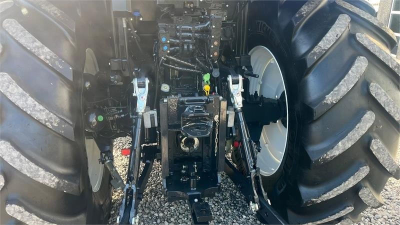 New Holland T6.165 AutoCommannd med frontlift - Traktorius: foto 5 New Holland T6.165 AutoCommannd med frontlift - Traktorius: foto 5