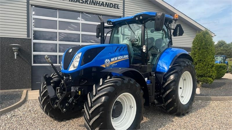New Holland T7.175 RangeCommand med frontlift. Meget velholdt - Traktorius: foto 2 New Holland T7.175 RangeCommand med frontlift. Meget velholdt - Traktorius: foto 2