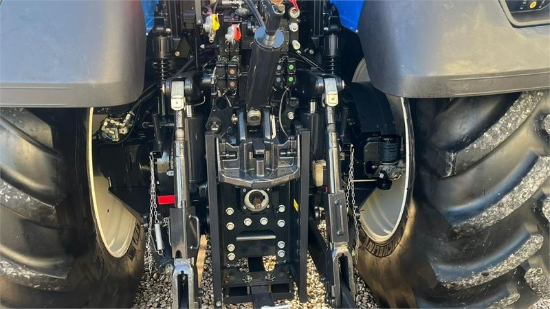 New Holland T7.315 Automatisk dæktrykreguleringssystem, frontl - Traktorius: foto 5 New Holland T7.315 Automatisk dæktrykreguleringssystem, frontl - Traktorius: foto 5