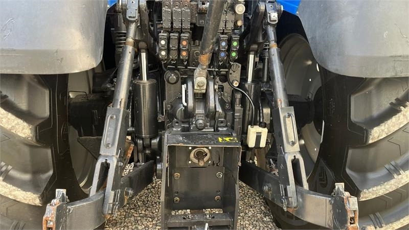 New Holland T7.315 HD med frontlift og front PTO. - Traktorius: foto 5 New Holland T7.315 HD med frontlift og front PTO. - Traktorius: foto 5