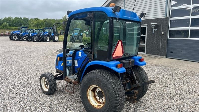 New Holland TC35DA - Traktorius: foto 3 New Holland TC35DA - Traktorius: foto 3