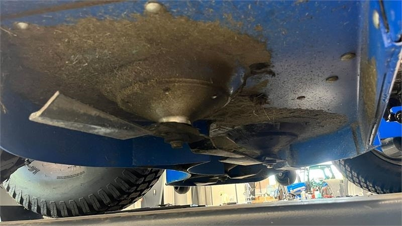 Komunalinis traktorius Solis 26 HST Hydrostat Turf hjul og klipperbord: foto 22