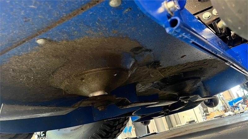 Komunalinis traktorius Solis 26 HST Hydrostat Turf hjul og klipperbord: foto 23