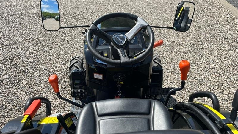 Solis S26 Limited Edition i sort 6+2 Gearmaskine med Ser - Komunalinis traktorius: foto 5 Solis S26 Limited Edition i sort 6+2 Gearmaskine med Ser - Komunalinis traktorius: foto 5