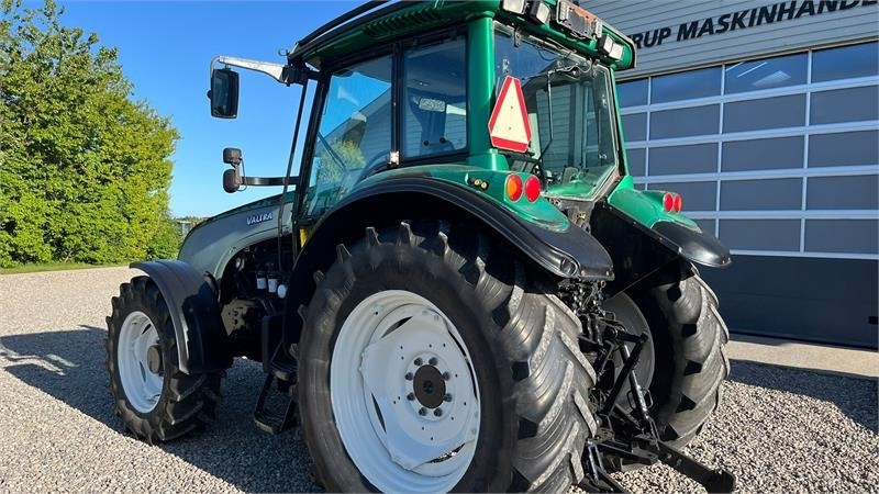 Valtra T130 med 3.5ton frontlift - Traktorius: foto 5 Valtra T130 med 3.5ton frontlift - Traktorius: foto 5