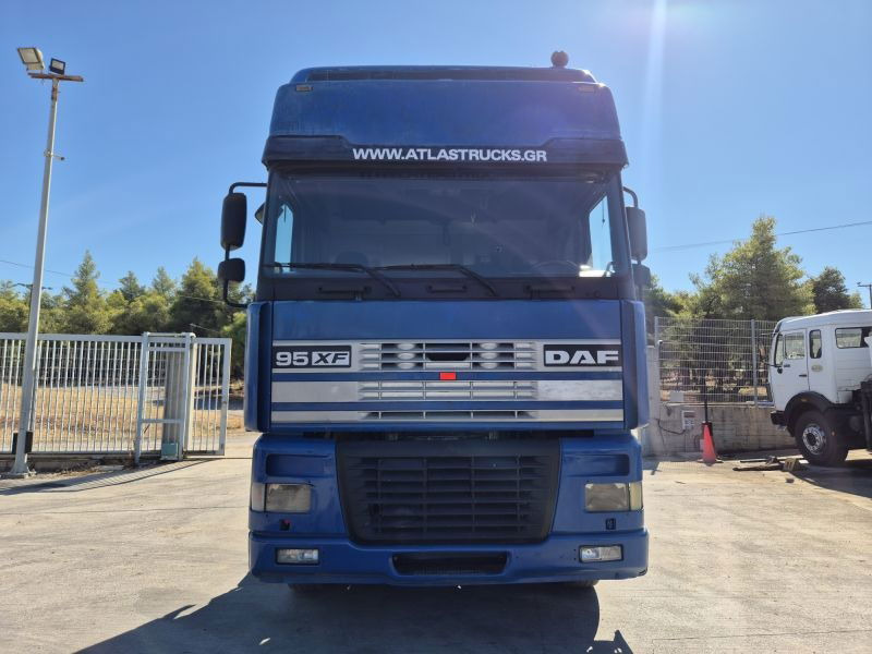 DAF XF 480 DAF XF.480 4X2 Super Space Intarder - Vilkikas: foto 2 DAF XF 480 DAF XF.480 4X2 Super Space Intarder - Vilkikas: foto 2