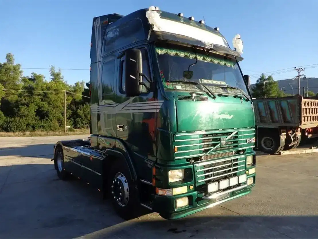 Volvo FH 12.420 Volvo FH12.420 4X2  - Vilkikas: foto 2 Volvo FH 12.420 Volvo FH12.420 4X2  - Vilkikas: foto 2