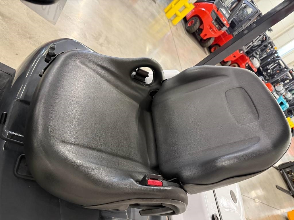 UniCarriers 11016 - FGE20T5S - Šakinis krautuvas: foto 5 UniCarriers 11016 - FGE20T5S - Šakinis krautuvas: foto 5