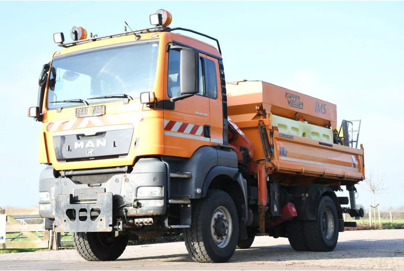 MAN TGS 18.320 4x4!! KRAN/!!!WINTERDIENST/DREISEITENKIPPER!!KOMMUNAL/KLIMA!! - Savivartis sunkvežimis, Sunkvežimis su kranu: foto 4 MAN TGS 18.320 4x4!! KRAN/!!!WINTERDIENST/DREISEITENKIPPER!!KOMMUNAL/KLIMA!! - Savivartis sunkvežimis, Sunkvežimis su kranu: foto 4
