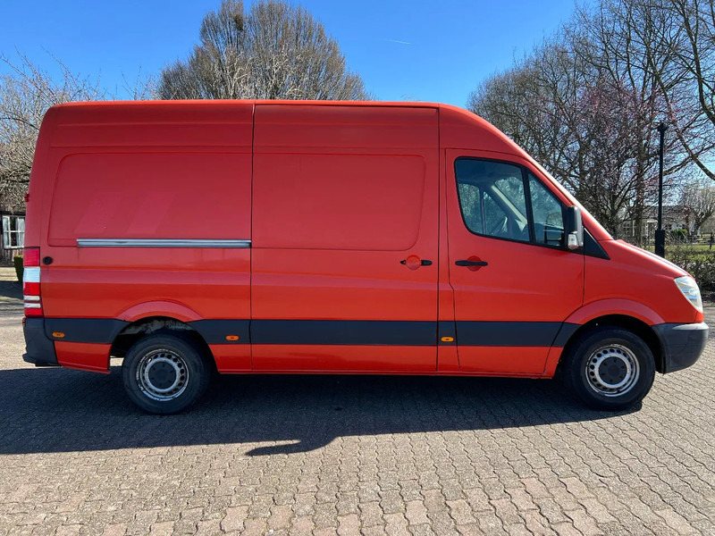 Mercedes-Benz Sprinter 211 211 CDI L2H2 366 DC - Mažas furgonas: foto 5 Mercedes-Benz Sprinter 211 211 CDI L2H2 366 DC - Mažas furgonas: foto 5