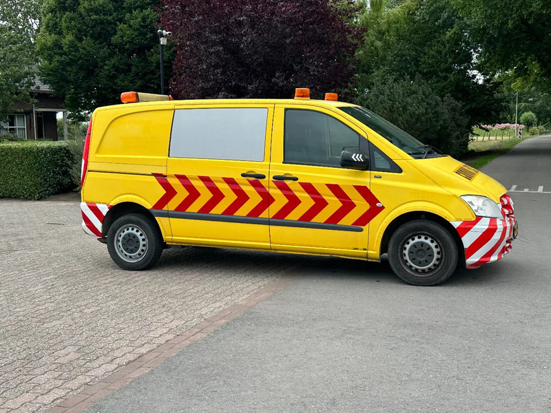 Mercedes-Benz Vito 113 CDI AUTOMAAT!!CONVOI EXCEPTIONNEL!!BEGELEIDINGSWAGEN!! - Mažas furgonas: foto 2 Mercedes-Benz Vito 113 CDI AUTOMAAT!!CONVOI EXCEPTIONNEL!!BEGELEIDINGSWAGEN!! - Mažas furgonas: foto 2