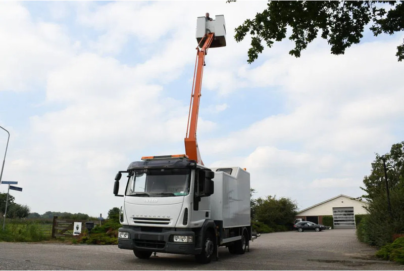 Iveco EuroCargo 120 E18!! ARBEITSBUHNE/SKYWORKER/HOOGWERKER!!EURO5!! CUSTERS!! - Sunkvežimis: foto 3 Iveco EuroCargo 120 E18!! ARBEITSBUHNE/SKYWORKER/HOOGWERKER!!EURO5!! CUSTERS!! - Sunkvežimis: foto 3