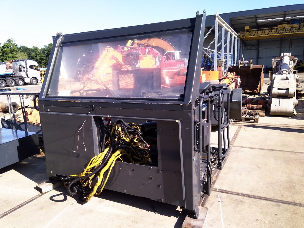 Bomag BM2000-75 - - Kėbulas ir išorė - Asfalto freza: foto 3 Bomag BM2000-75 - - Kėbulas ir išorė - Asfalto freza: foto 3