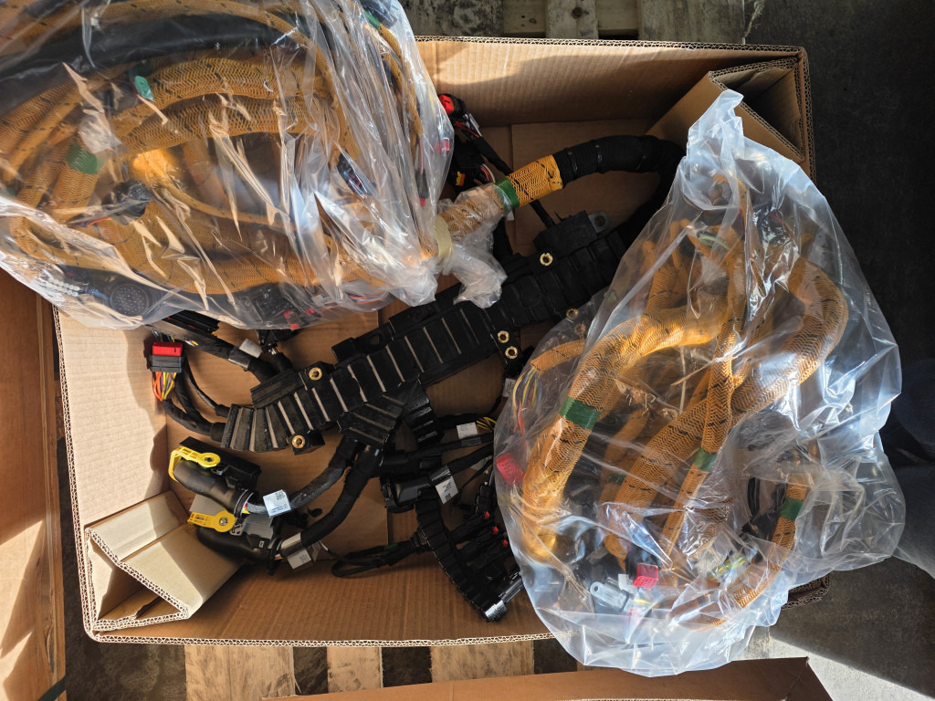 Caterpillar 6341687 - Kabeliai/ Laidai - Statybinė technika: foto 2 Caterpillar 6341687 - Kabeliai/ Laidai - Statybinė technika: foto 2