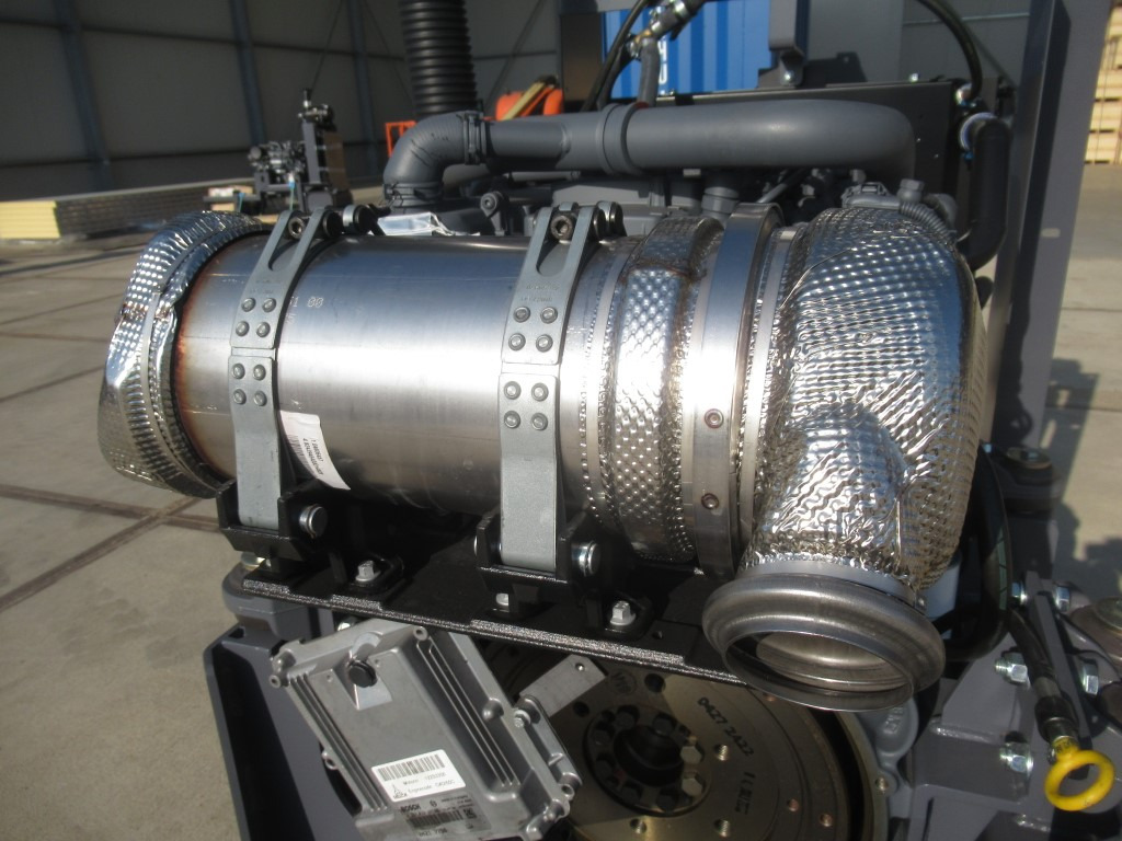 Deutz TD3.6 L4 - - Variklis - Statybinė technika: foto 4 Deutz TD3.6 L4 - - Variklis - Statybinė technika: foto 4