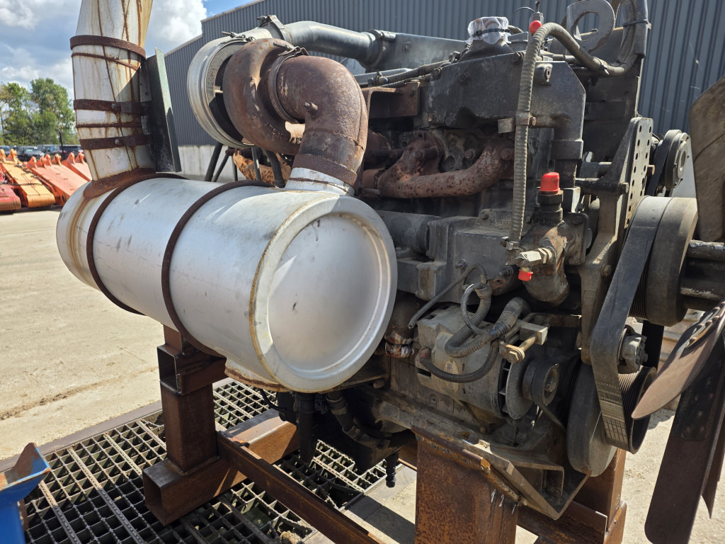 Hitachi N14C - Variklis - Statybinė technika: foto 3 Hitachi N14C - Variklis - Statybinė technika: foto 3