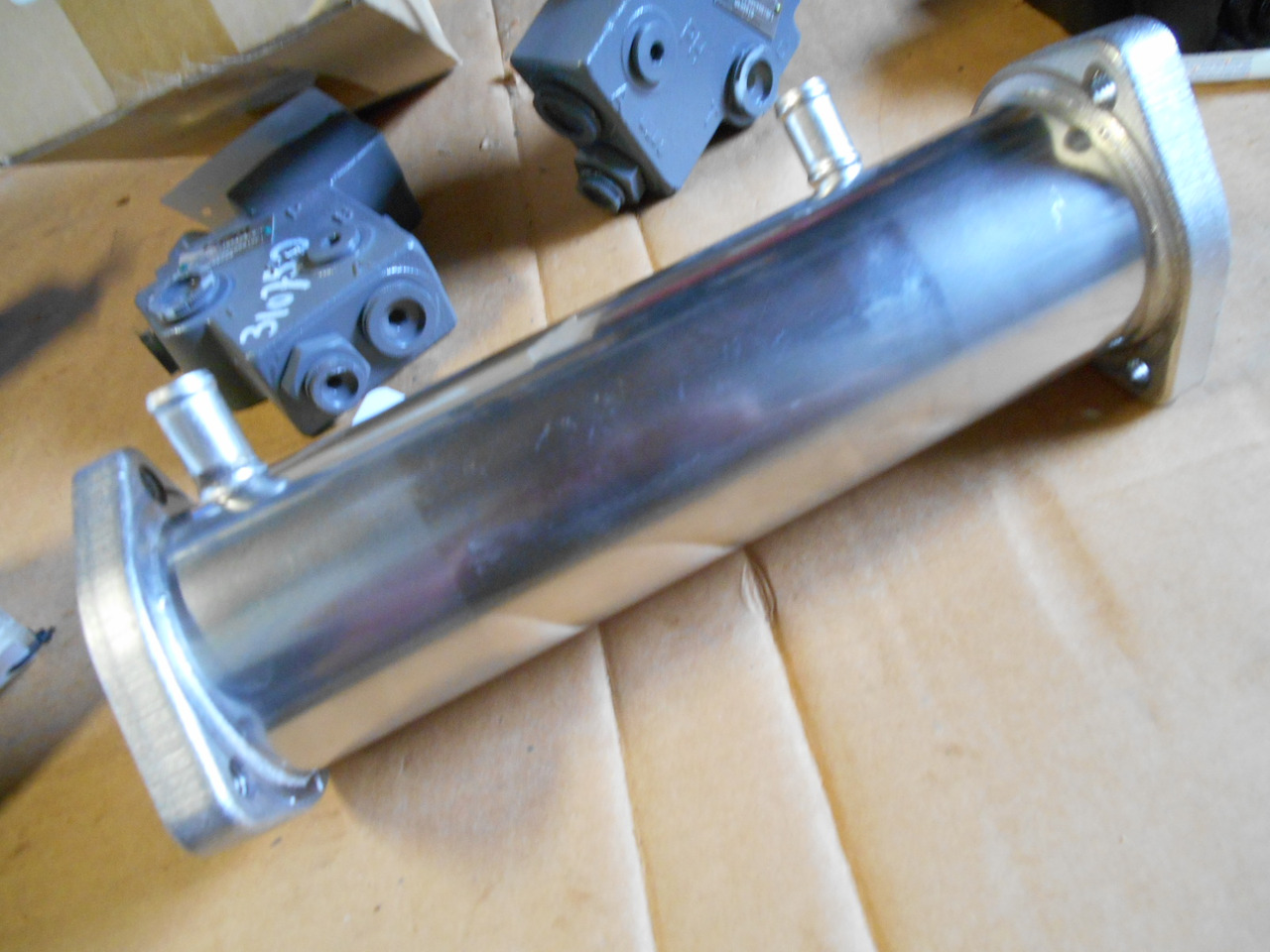 Isuzu 8980281121 - 8982127150 - EGR aušintuvas - Žemės ūkio technika: foto 5 Isuzu 8980281121 - 8982127150 - EGR aušintuvas - Žemės ūkio technika: foto 5