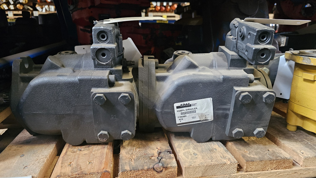 New Holland 2186989 - 83004996 - Hidraulinis siurblys - Statybinė technika: foto 2 New Holland 2186989 - 83004996 - Hidraulinis siurblys - Statybinė technika: foto 2