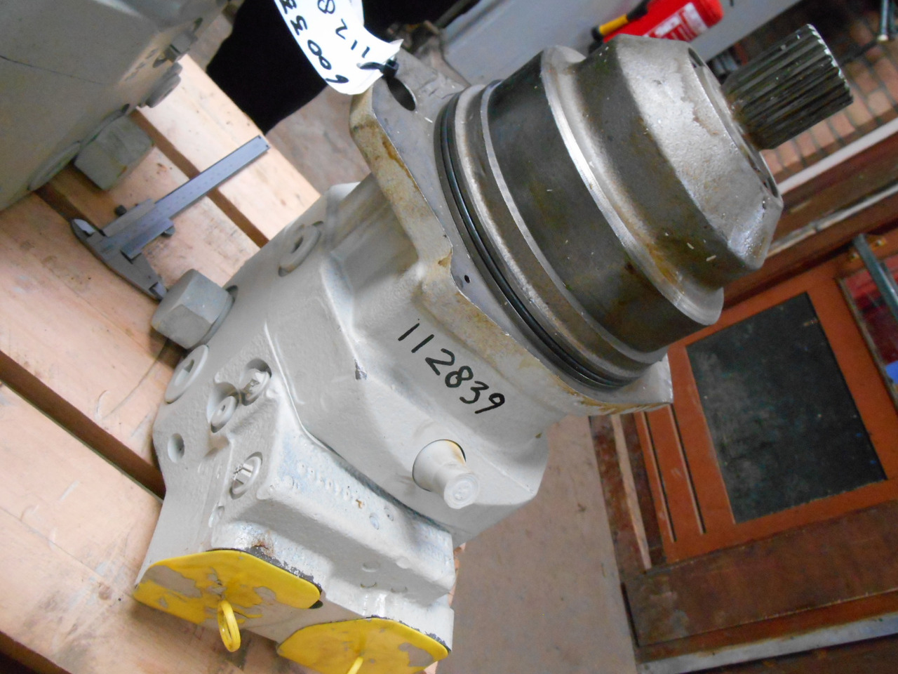 Terex O&K A6VE160HZ3/63W-VZL22XB-S - 3725635 - Hidraulinis variklis - Statybinė technika: foto 4 Terex O&K A6VE160HZ3/63W-VZL22XB-S - 3725635 - Hidraulinis variklis - Statybinė technika: foto 4