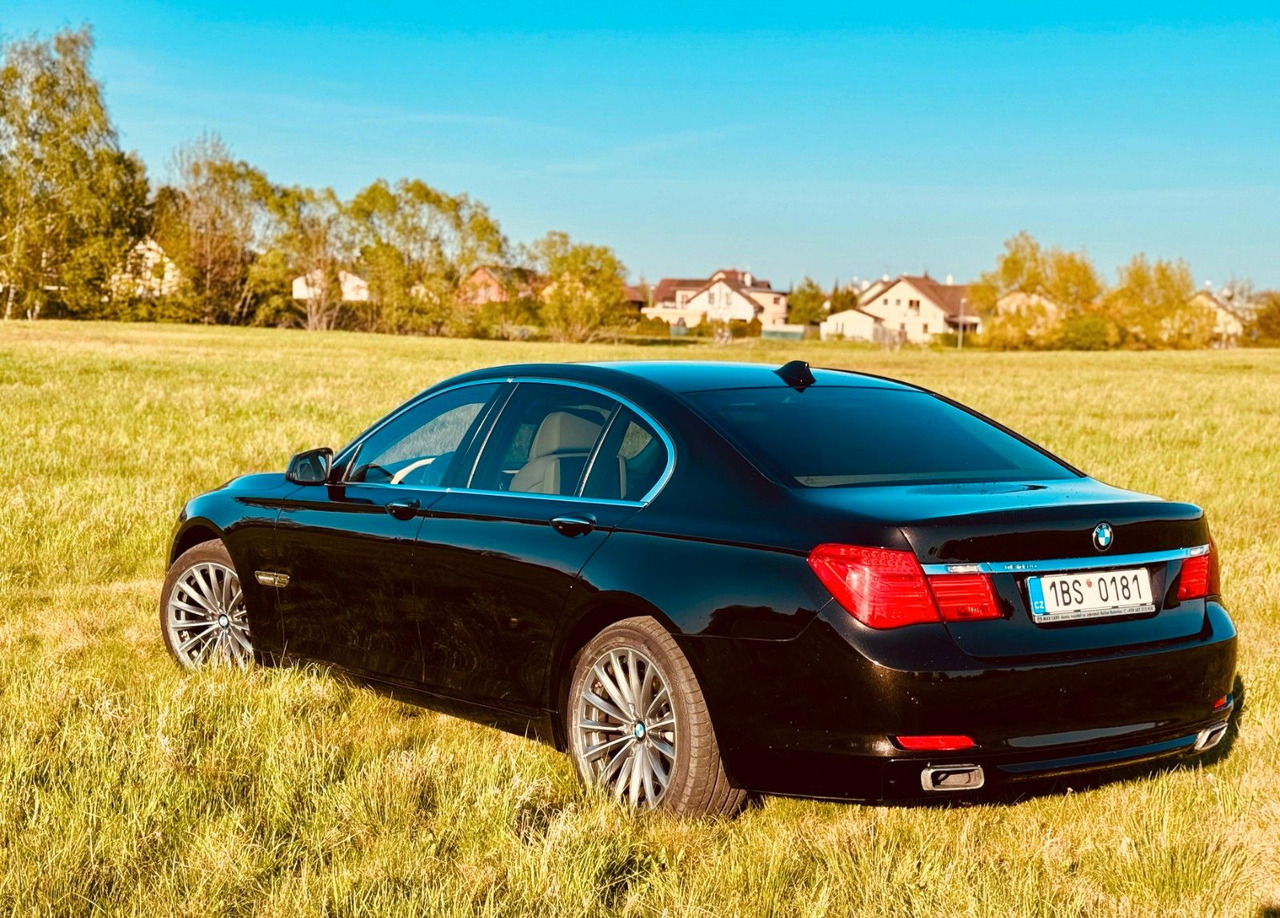 BMW 740d xDrive 4x4 Long - Sedanas: foto 2 BMW 740d xDrive 4x4 Long - Sedanas: foto 2