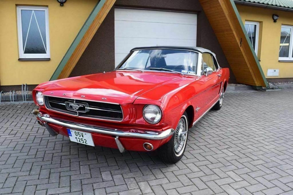 Ford Mustang Cabriolet - Lengvasis automobilis: foto 3 Ford Mustang Cabriolet - Lengvasis automobilis: foto 3
