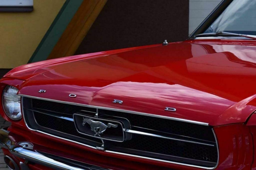 Ford Mustang Cabriolet - Lengvasis automobilis: foto 1 Ford Mustang Cabriolet - Lengvasis automobilis: foto 1