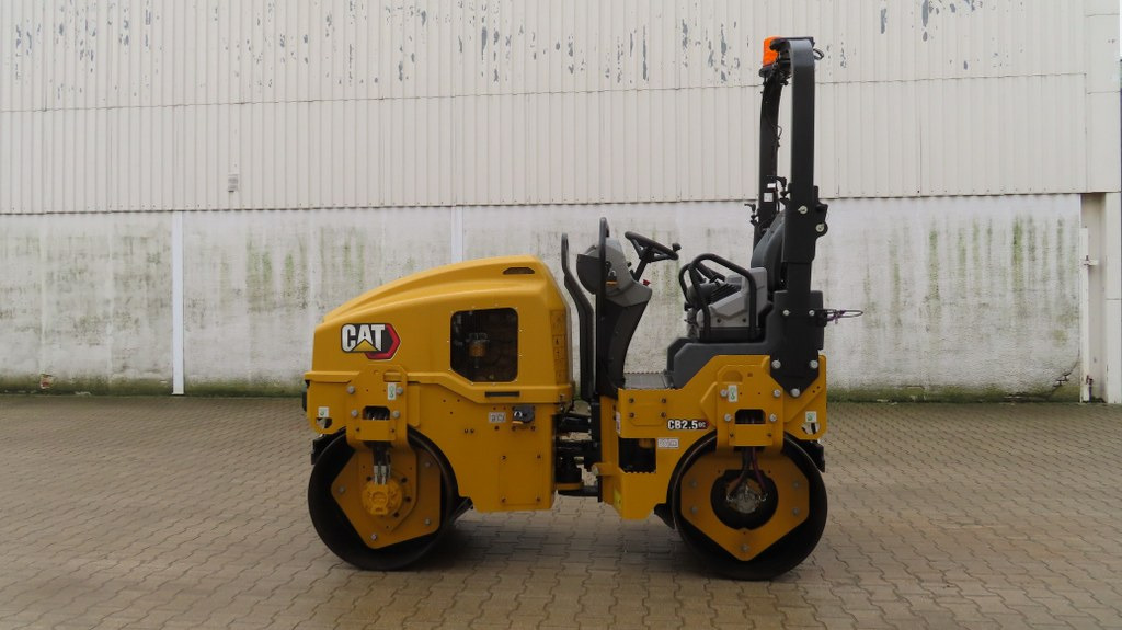 Caterpillar CB 2.5 GC - Asfalto volus: foto 5 Caterpillar CB 2.5 GC - Asfalto volus: foto 5