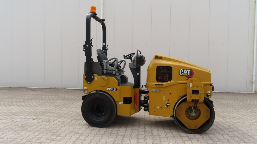 Caterpillar CC4.0 - Kombinuotas volas: foto 1 Caterpillar CC4.0 - Kombinuotas volas: foto 1