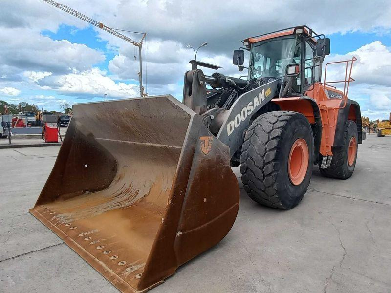 Doosan 450 - Ratinis krautuvas: foto 4 Doosan 450 - Ratinis krautuvas: foto 4