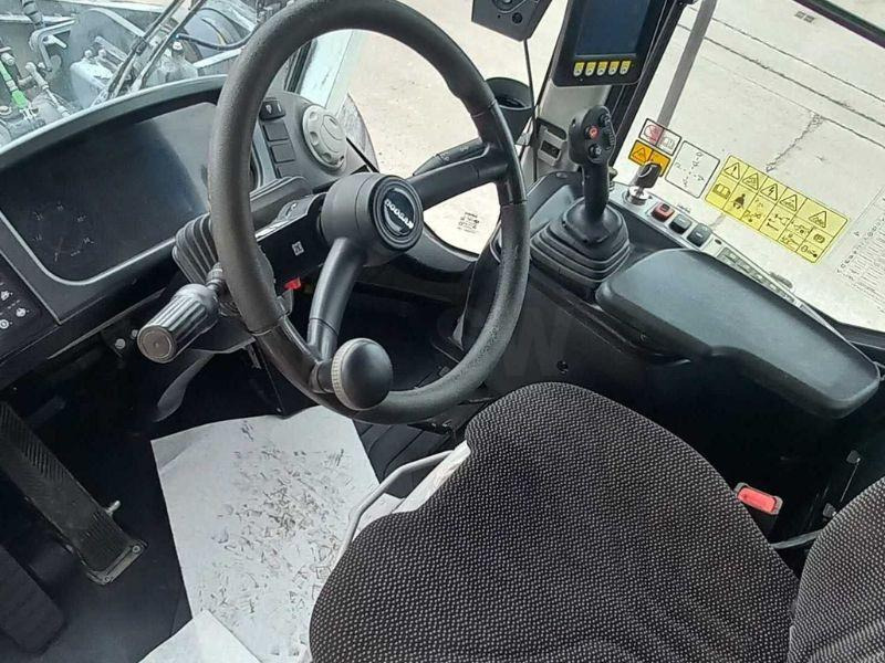 Doosan 450 - Ratinis krautuvas: foto 5 Doosan 450 - Ratinis krautuvas: foto 5