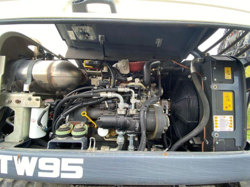 Terex TW95 - Ratinis ekskavatorius: foto 4 Terex TW95 - Ratinis ekskavatorius: foto 4