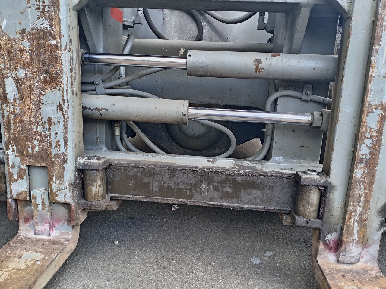 SVETRUCK Schwerlastgabelstapler 1060-30 - Dyzelinis krautuvas: foto 5 SVETRUCK Schwerlastgabelstapler 1060-30 - Dyzelinis krautuvas: foto 5