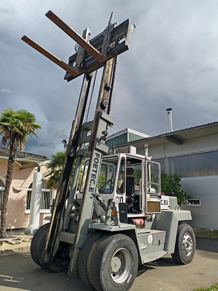 SVETRUCK Schwerlastgabelstapler 1060-30 - Dyzelinis krautuvas: foto 2 SVETRUCK Schwerlastgabelstapler 1060-30 - Dyzelinis krautuvas: foto 2