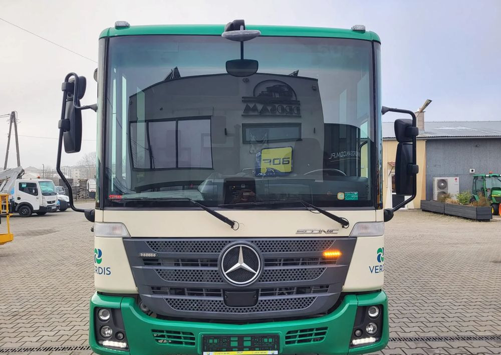 Mercedes-Benz Econic 2630 dwukomorowa - Šiukšliavežis: foto 3 Mercedes-Benz Econic 2630 dwukomorowa - Šiukšliavežis: foto 3