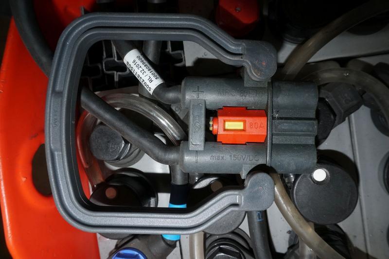 GRUMA 24 Volt 3 PzB 225 Ah - Akumuliatorius - Krovimo technika: foto 4 GRUMA 24 Volt 3 PzB 225 Ah - Akumuliatorius - Krovimo technika: foto 4